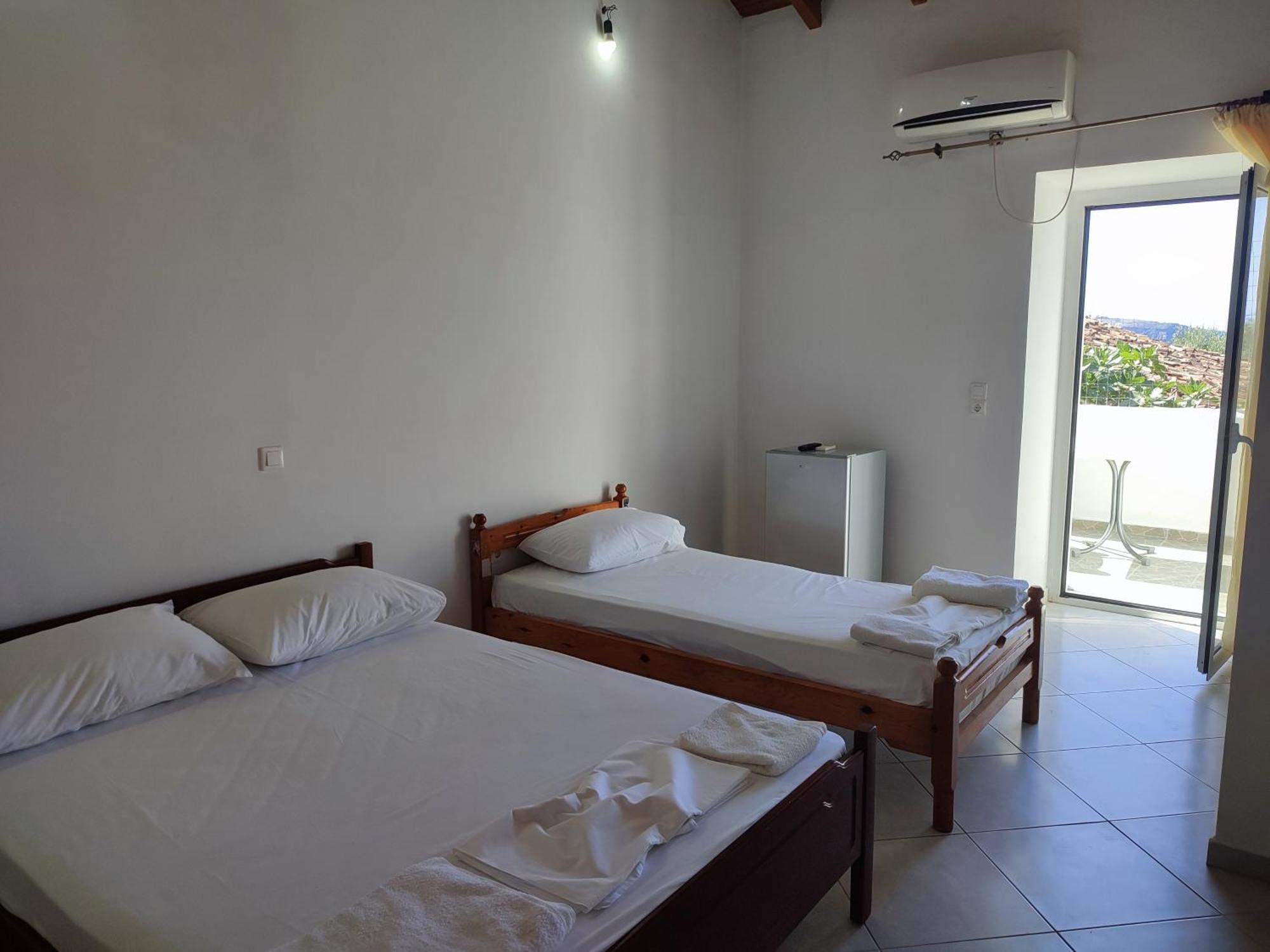 Petros Rooms هيماري المظهر الخارجي الصورة